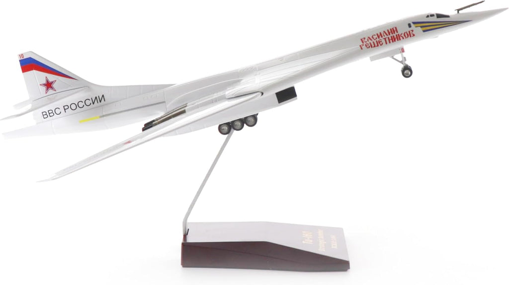 1/200 Scale B-52(Stratofortress) Long-Range Subsonic Jet-Powered Strategic Bomber Diecast Military Aircraft Model Display Model Aircraft for Display Collection or Gift
