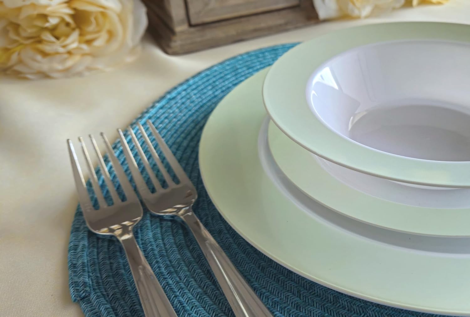 " OCCASIONS " 120 Plates Pack, Disposable Wedding Party Plastic Plates (7.5'' Appetizer/Dessert Plate, Rio in White & Pearled Green)