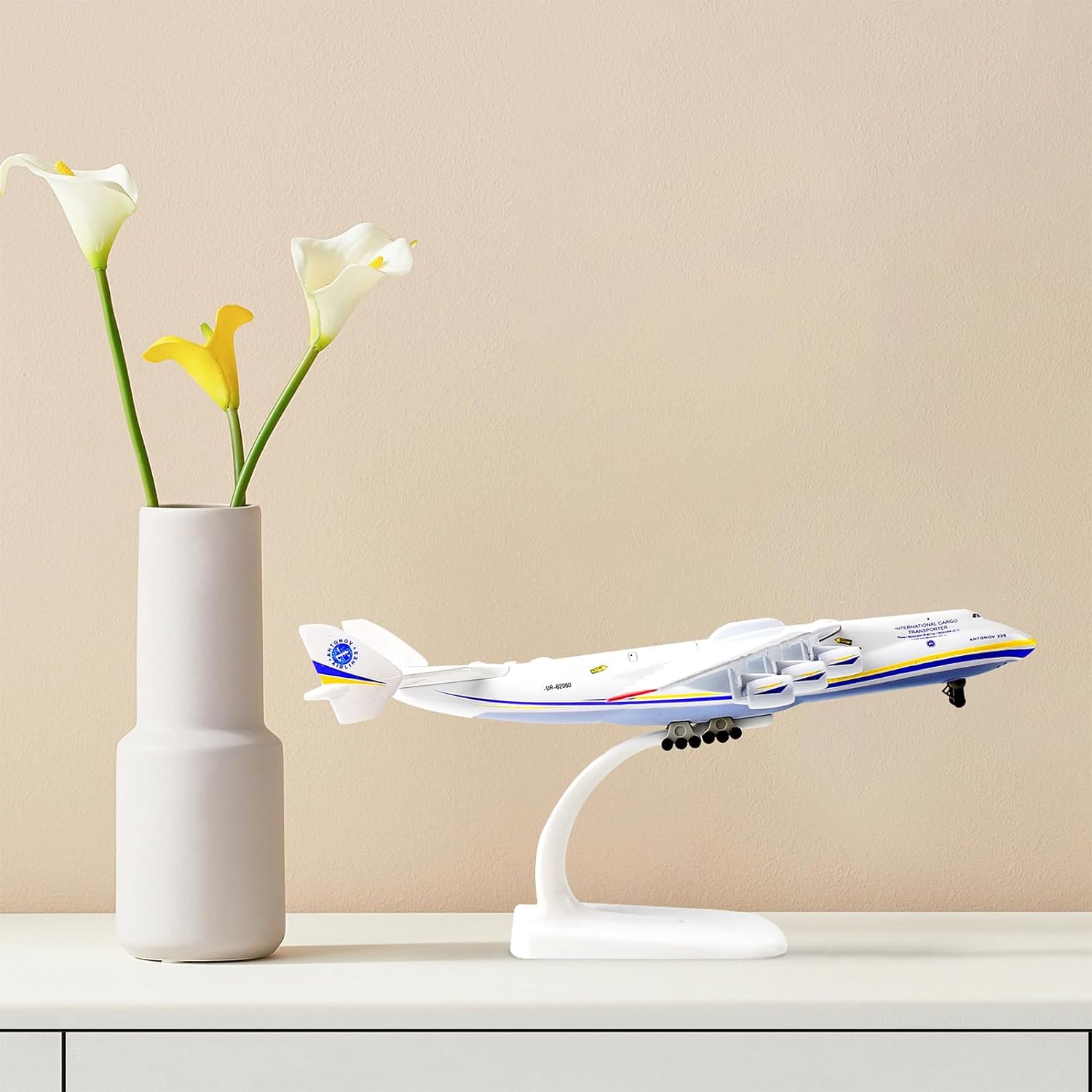 1/400 Scale Antonov-225 Mriya Military Transport Aircraft Miniature Ukrainian Painting Metal Diecast Carrier Airplane Model with Metal Stand for Aviation Enthusiasts Adults Collection or Gift