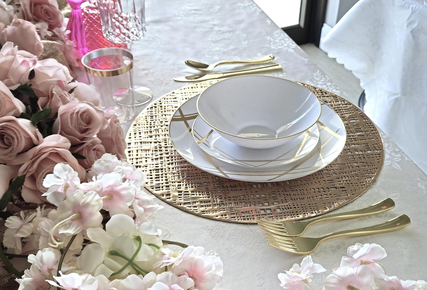 " OCCASIONS " 40 Pieces Pack Pressed Vinyl Metallic Placemats/Wedding Accent Centerpiece Placemat (Round Linen Gold)