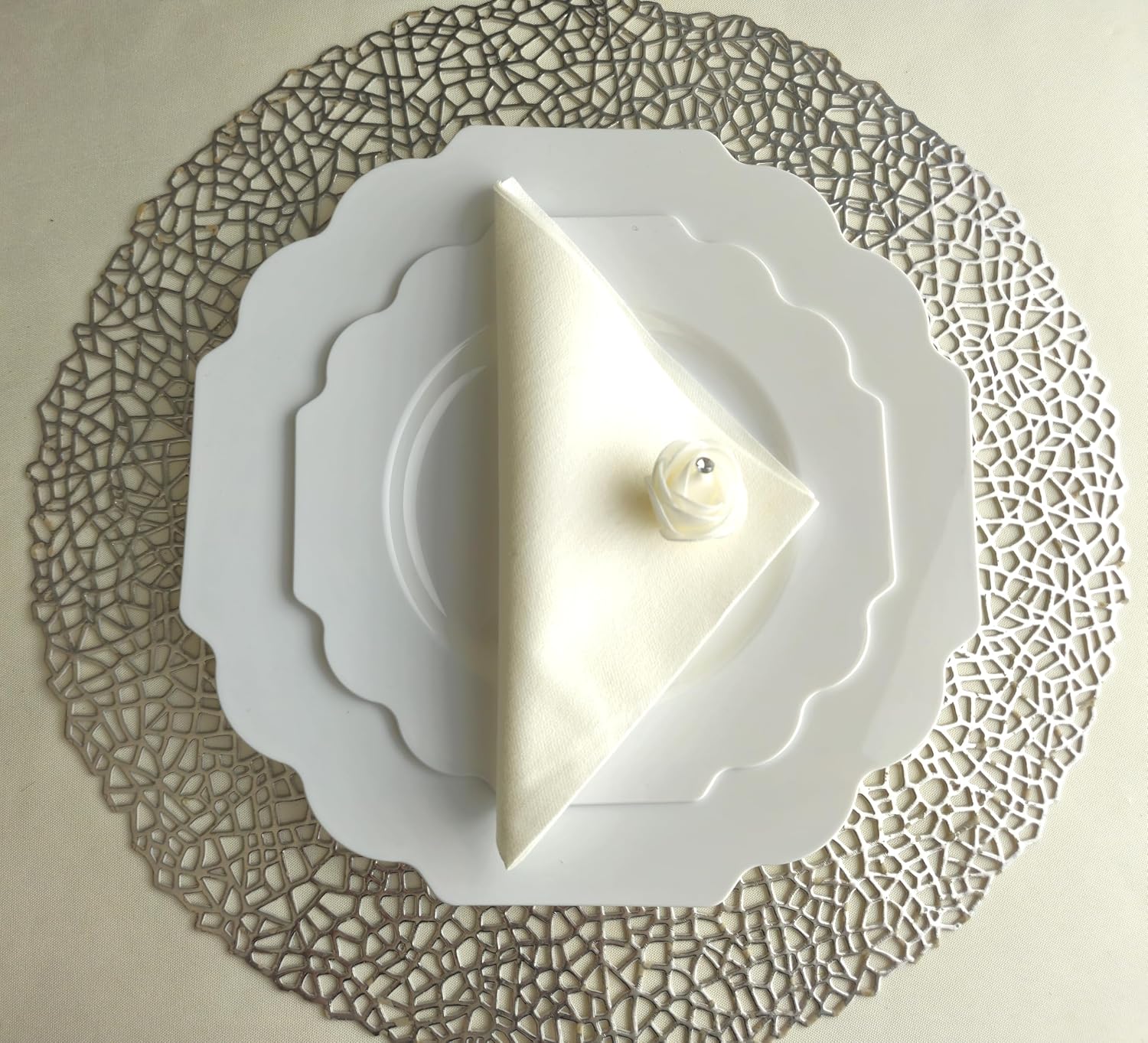 " OCCASIONS " 120 Pieces Pack Pressed Vinyl Metallic Placemats/Wedding Accent Centerpiece Placemat (Mystique, Silver)