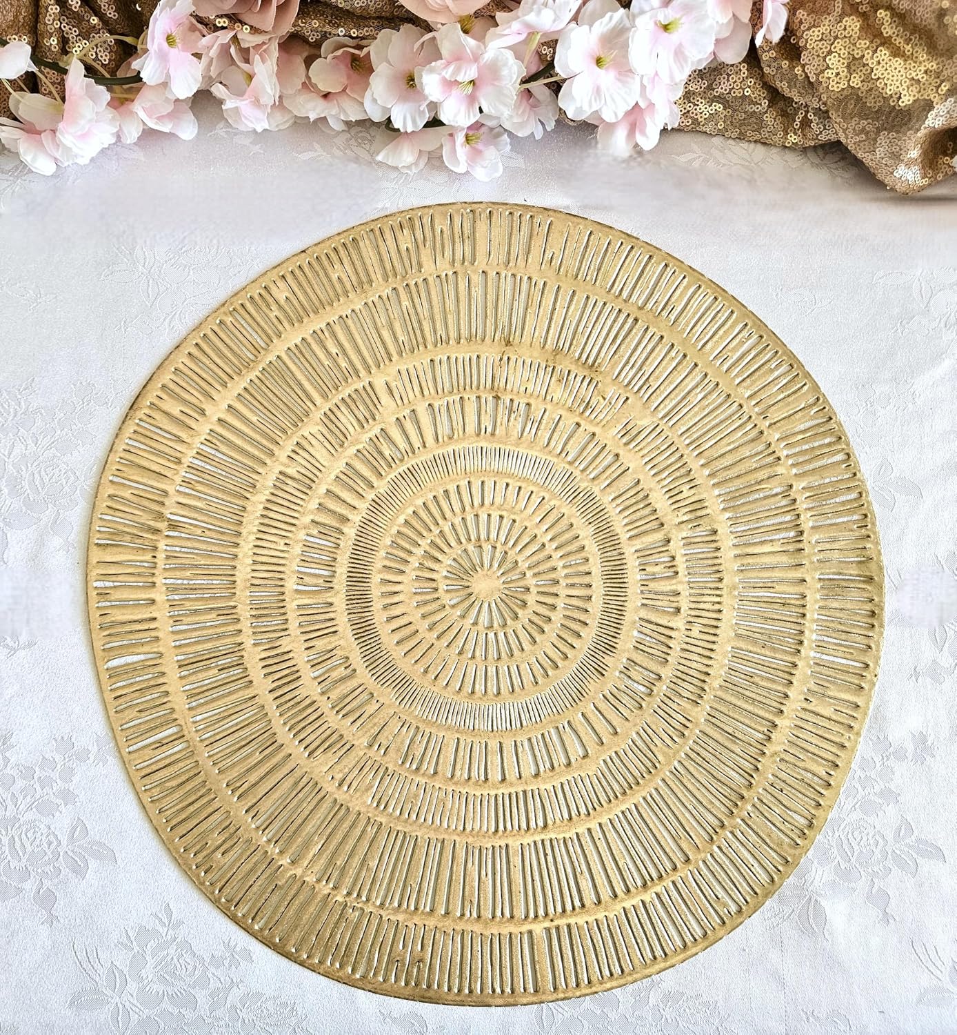" OCCASIONS " 120 Pieces Pack Pressed Vinyl Metallic Placemats/Wedding Accent Centerpiece Placemat (Cleo Gold)
