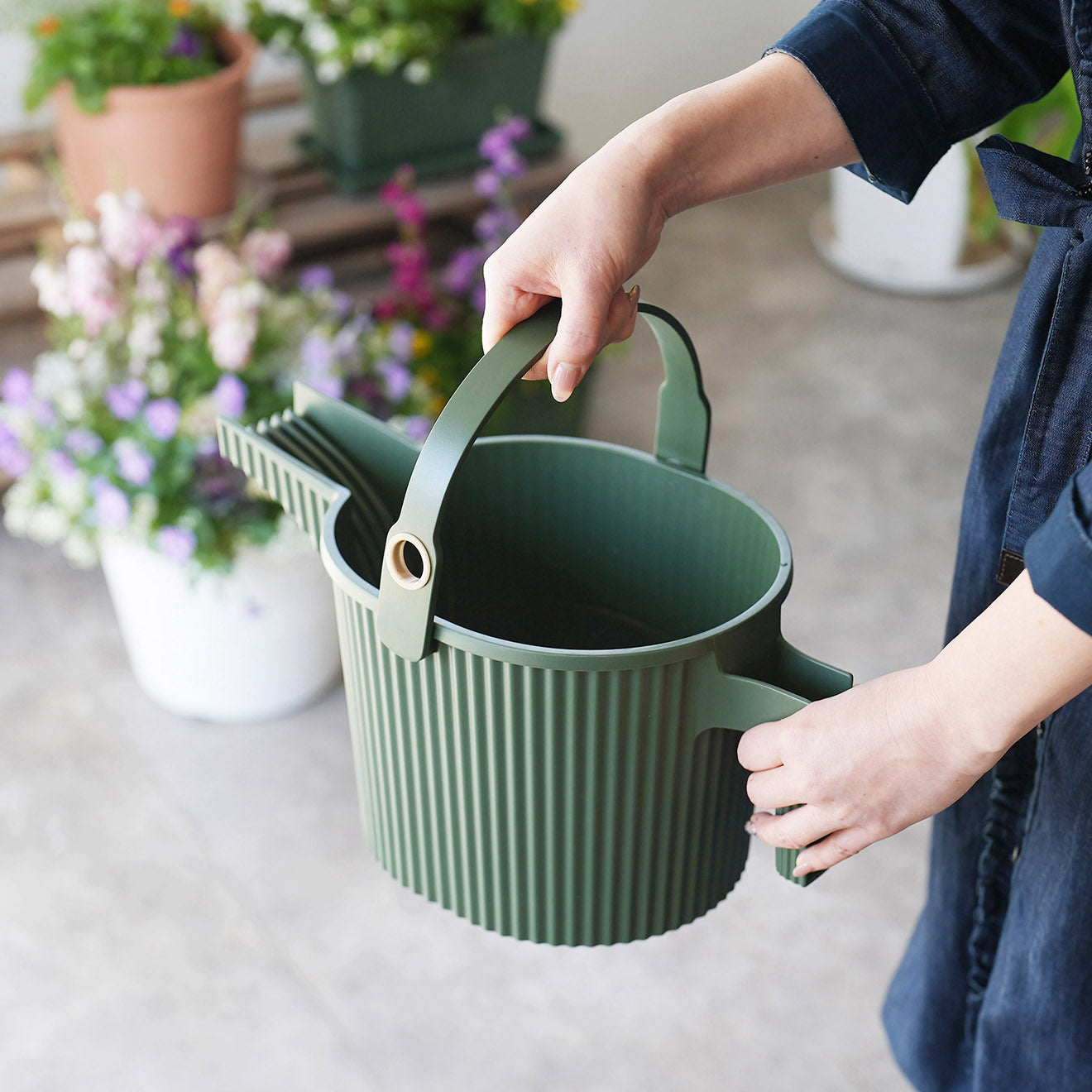 Chilewich 300373-001 Hachiman Garden Watering Can